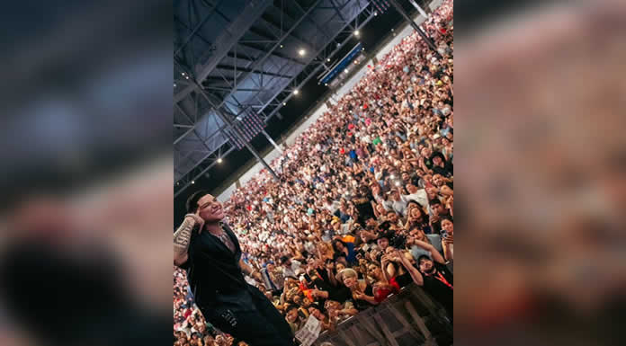 Ni una tormenta eléctrica detiene a los fans de GRUPO FIRME