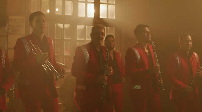 LA ARROLLADORA BANDA EL LIMÓN lanza el tema “CON LA FE QUE LE TUVE”