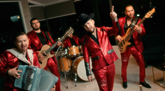 LOS TITANES DE DURANGO se han posicionado en el gusto de las almas fiesteras con “LA BORRACHERA”