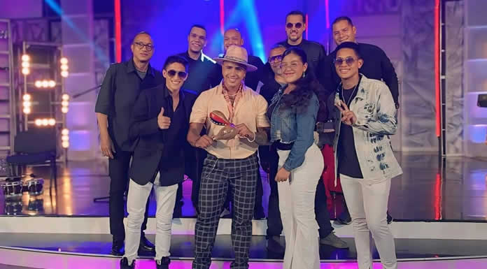 RICHARD SAOCO Y SU ORQUESTA brillan en SÁBADO SENSACIONAL