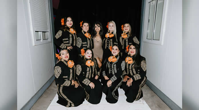 MARIACHI DIVAS de CINDY SHEA y BECKY G unen fuerzas para el lanzamiento de BLUETOOTH