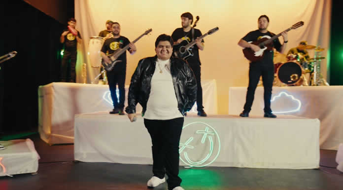OCTAVIO CUADRAS presenta “EL AGÜITADO” el primer tema de su nuevo álbum en vivo