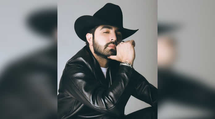 JOSS FAVELA Celebra el #1 EN BILLBOARD