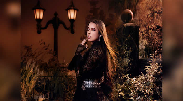 KARINA SOFÍA nominada en PREMIO LO NUESTRO 2025 ARTISTA FEMENINA DEL AÑO - MÚSICA MEXICANA