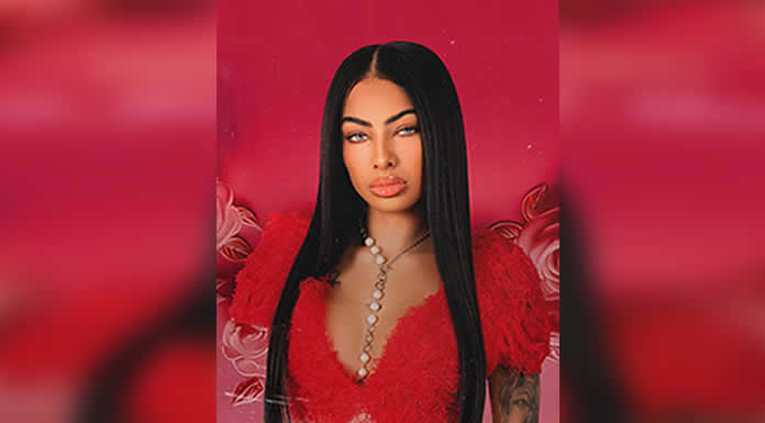 YAILIN hace historia como la PRIMERA ARTISTA URBANA DOMINICANA en encabezar el icónico UNITED PALACE EN NYC