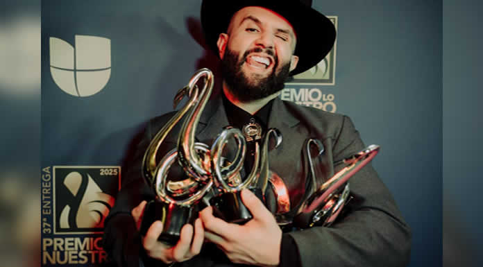 CARÍN LEÓN arrasa en PREMIOS LO NUESTRO 2025 el ARTISTA MASCULINO MÁS GALARDONADO con cinco premios