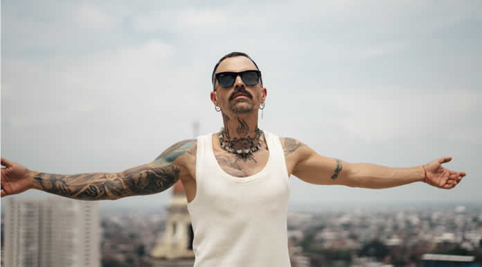 De escenario en escenario, MIKE BAHÍA conquistó el mundo con su TOUR 'SURF N SALSA