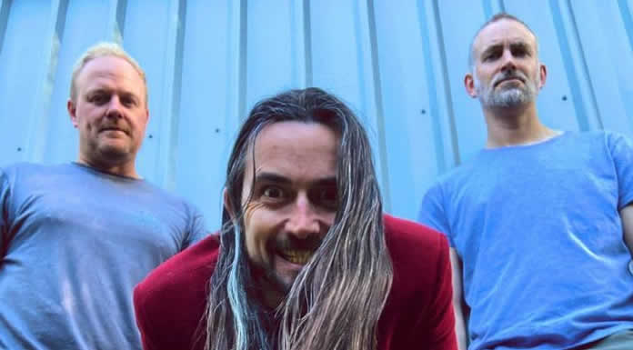 Trío de rock australiano HELLO ENEMY lanza su nuevo álbum THAT GOES ON THERE