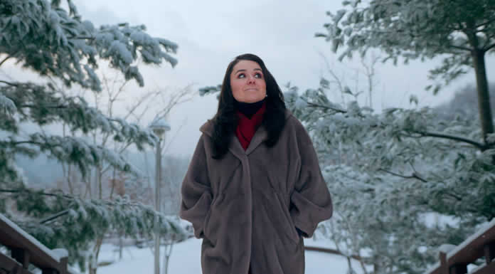 VALERIA ESTEFAN muestra su faceta pop en el video de “ANGELS & DIAMONDS”