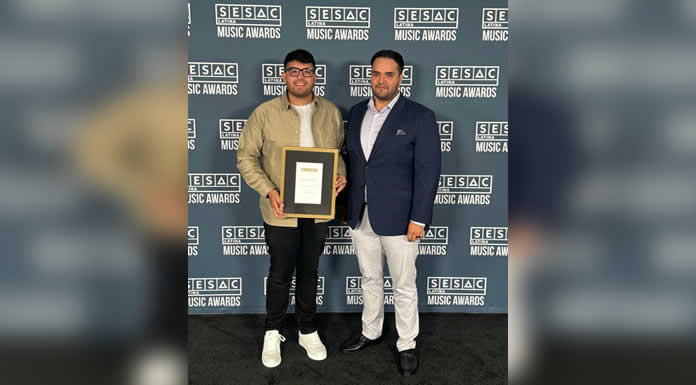 DEL RECORDS celebra el reconocimiento de YAHIR SALDÍVAR en los PREMIOS SESAC 2025