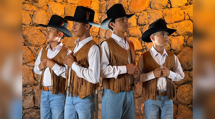 CURANDEROS irrumpiendo ahora con su REMEDIO musical contra todo tipo de tristezas