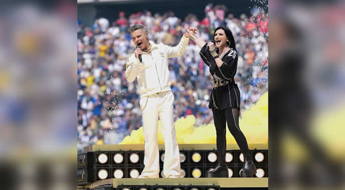 LAURA PAUSINI Y ROBBIE WILLIAMS brillan en escenario de la FIFA