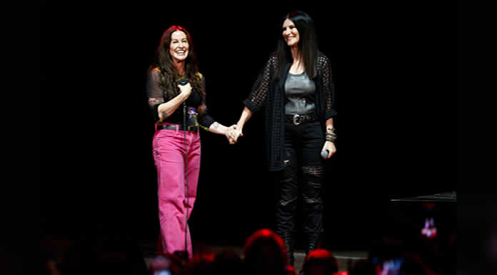 LAURA PAUSINI se une a ALANIS MORISSETTE y presentan “IRONIC”