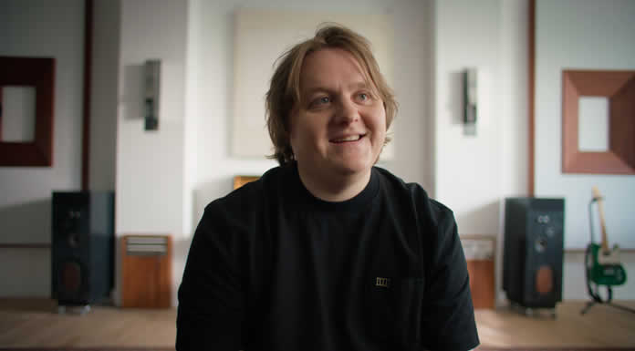 LEWIS CAPALDI se asocia con BETTERHELP para brindar a sus fans 734.000 horas de TERAPIA ONLINE GRATUITA