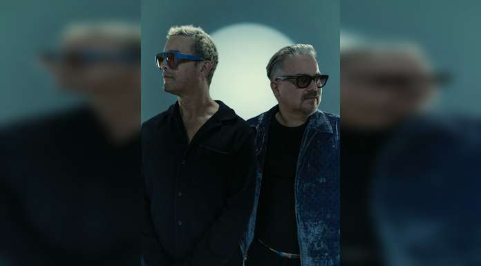 LOS AMIGOS INVISIBLES presentan “SUGGA DADDY” un groove pegajoso que te pone a bailar