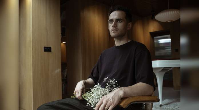 JORDAN RAKEI comparte el nuevo EP colaborativo “BETWEEN US” a través de FONTANA